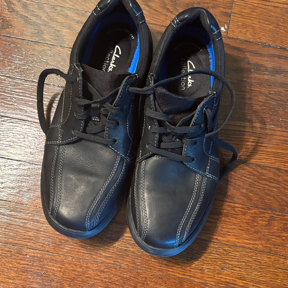 Clarks Men's Black Leather Oxfords
